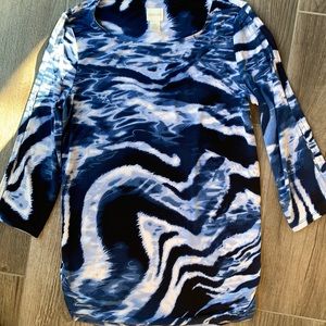 Chico’s Size0 Blue and white water weaves